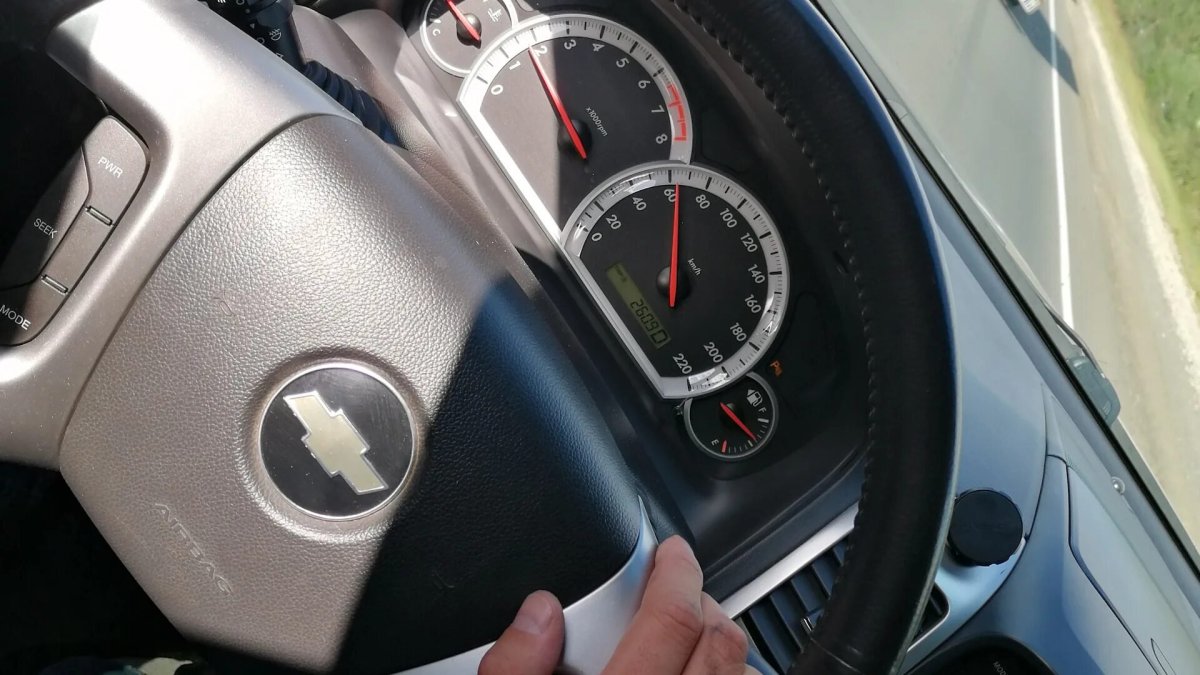 Каптива 2.4 136л.с прибор температуры