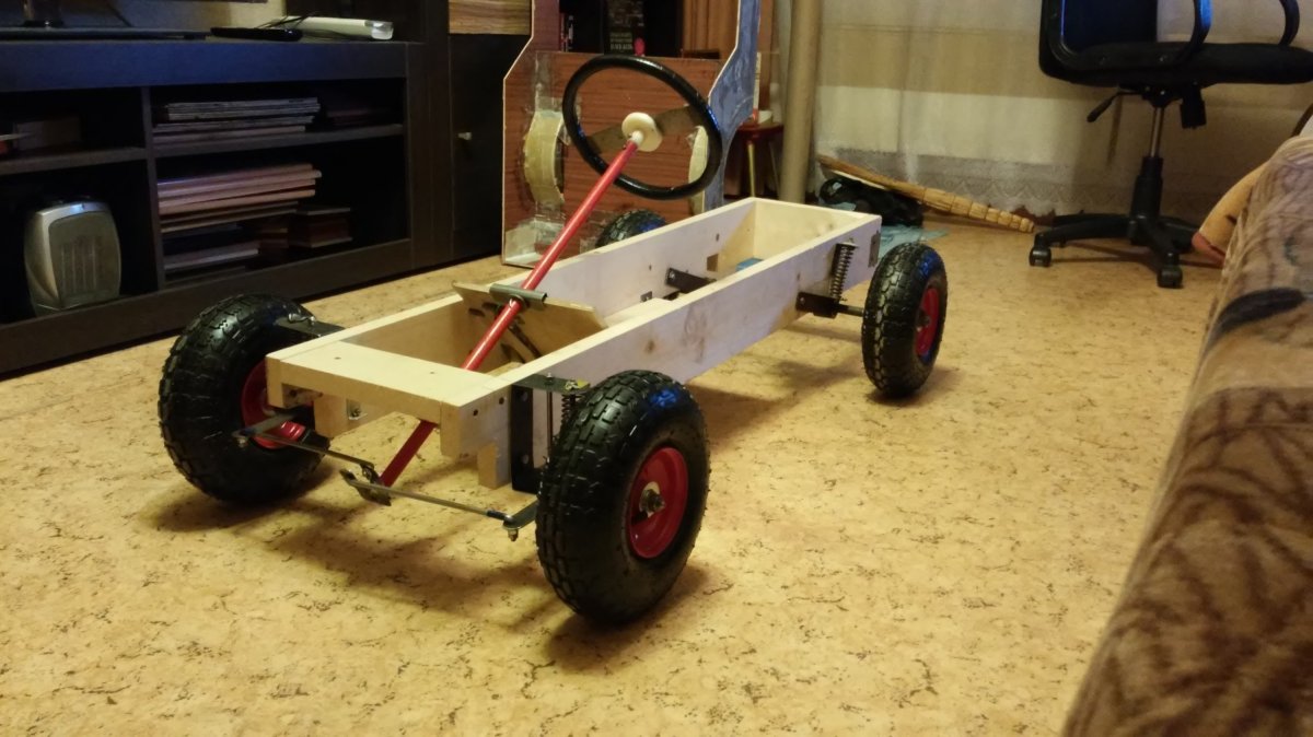 Самодельная машинка для ребенка