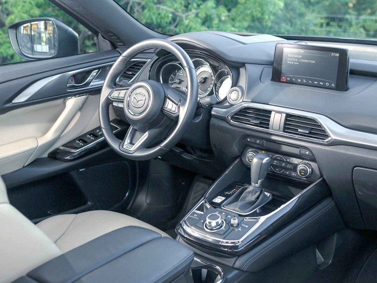 Mazda CX-9 2017 салон