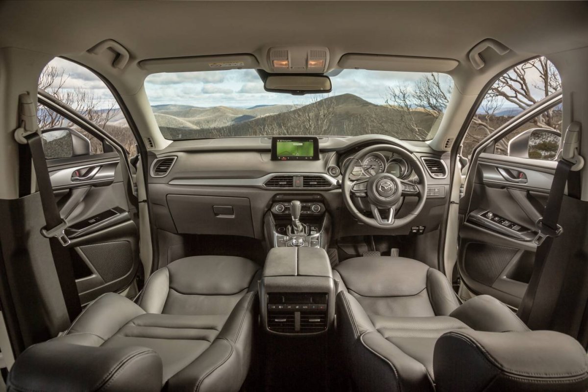 Mazda CX 9 интерьер