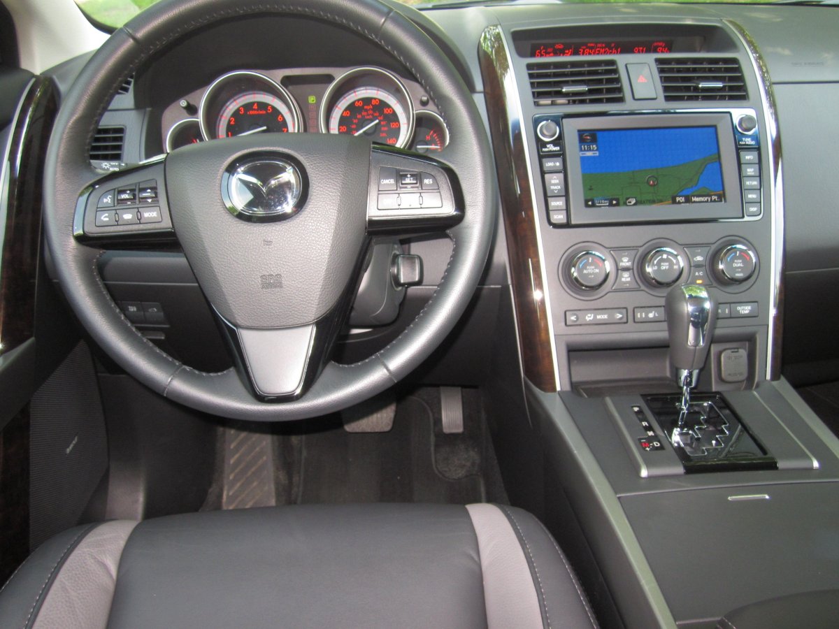Mazda CX-7 2008 салон