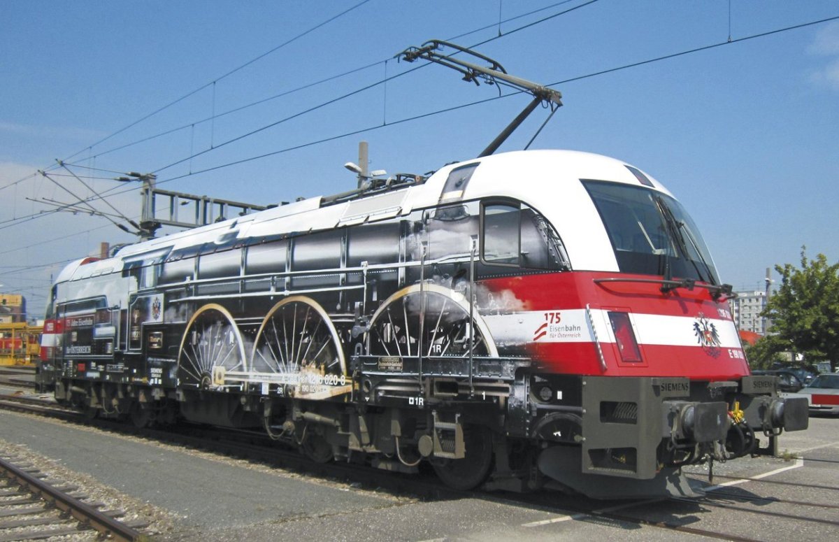 Локомотив-паровоз,тепловоз ,электровоз