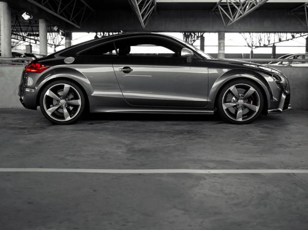 Audi TT r18