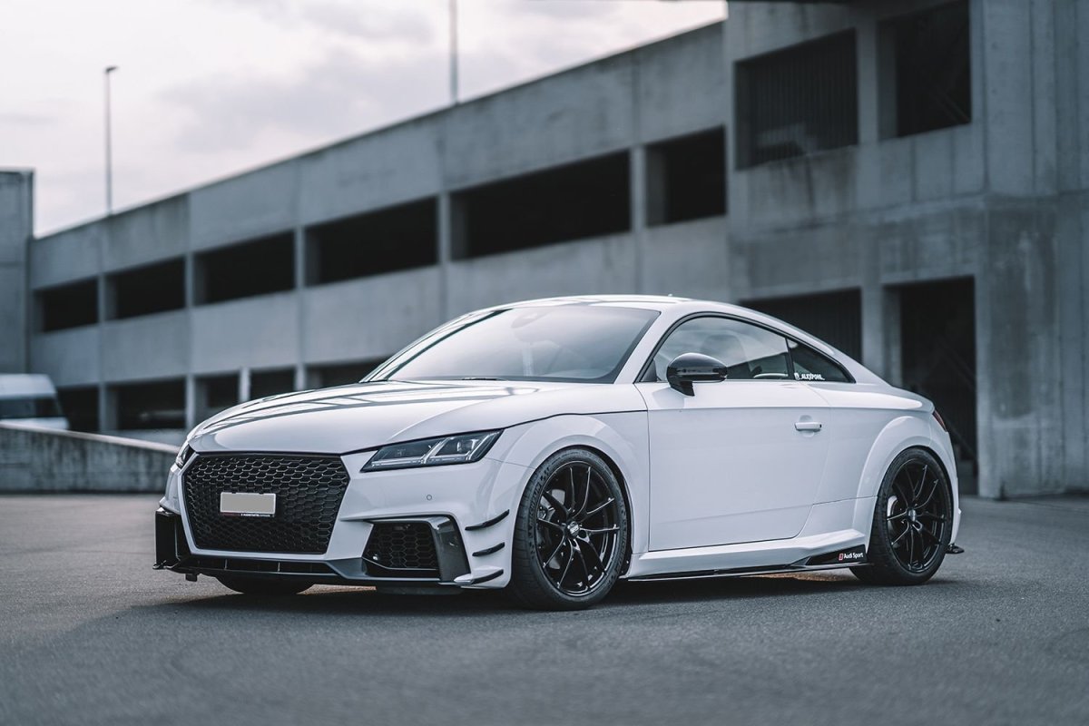 Audi TT 8s белый