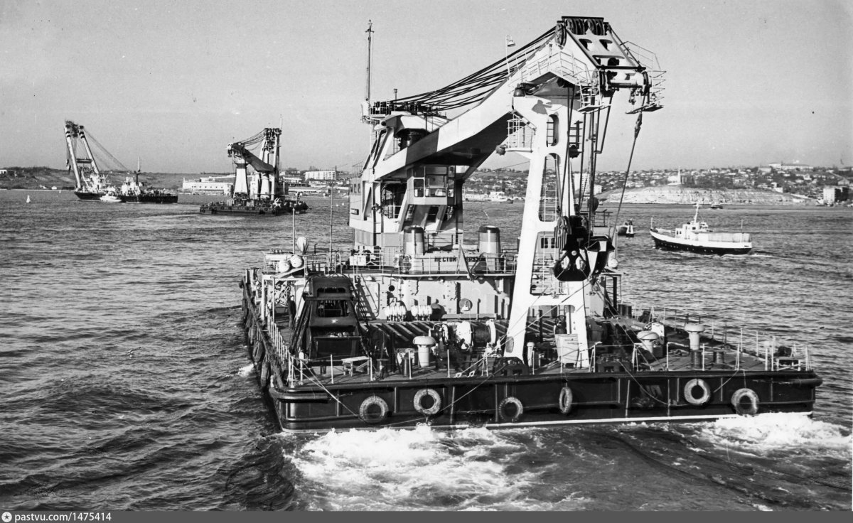 Плавучий кран Витязь