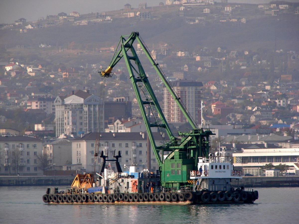 Плавкран 1570