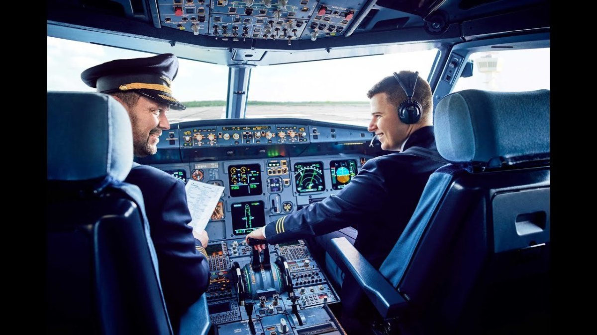 Владимир Фомичев пилот гражданской авиации