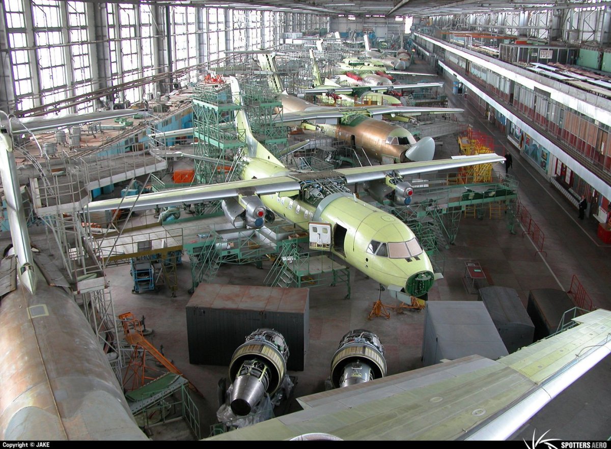 Производитель летательных аппаратов