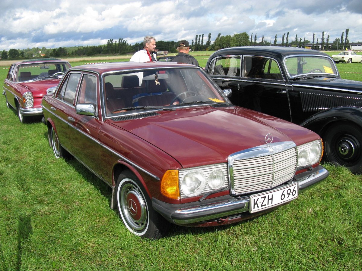 Mercedes Benz 230