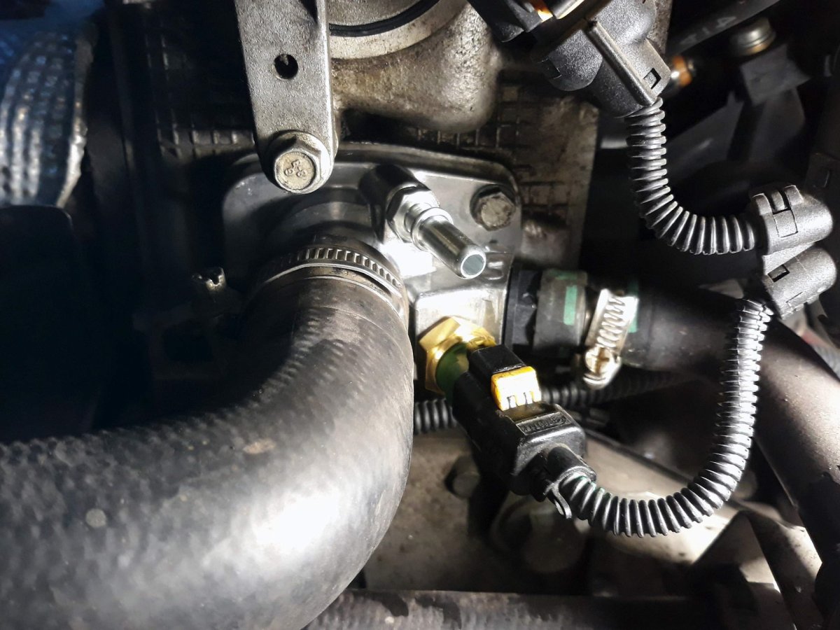 Термостат Фиат Добло 1.4 бензин