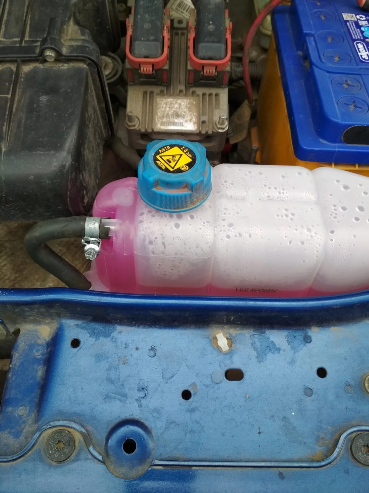 Расширительный бачок Fiat Albea