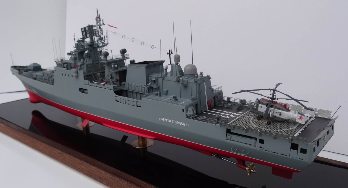 Модель 1/350 фрегата «Адмирал Макаров»