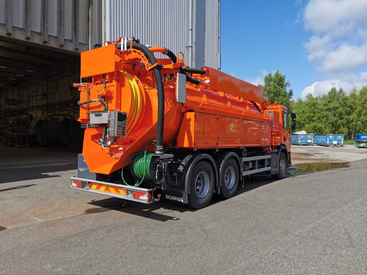 Скания каналопромывочная