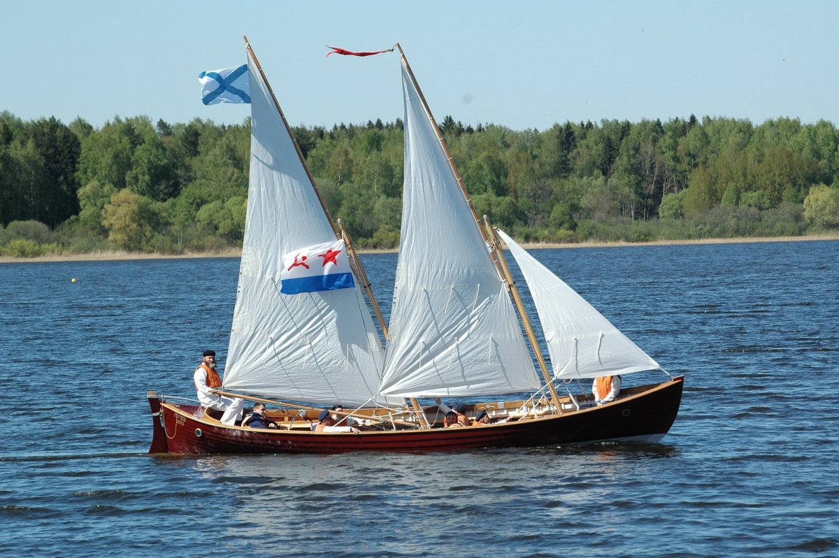 Парусный Вельбот