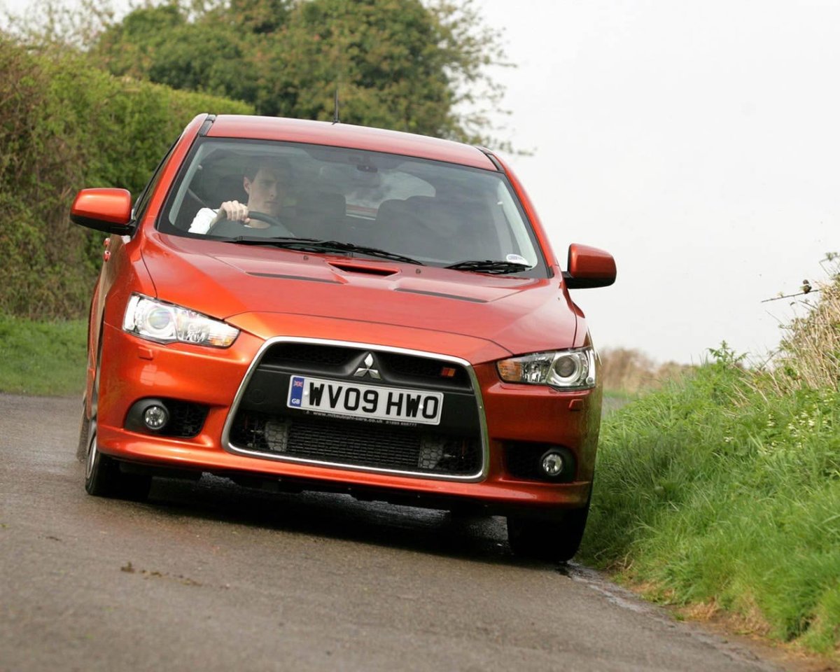 Митсубиси Лансер раллиарт