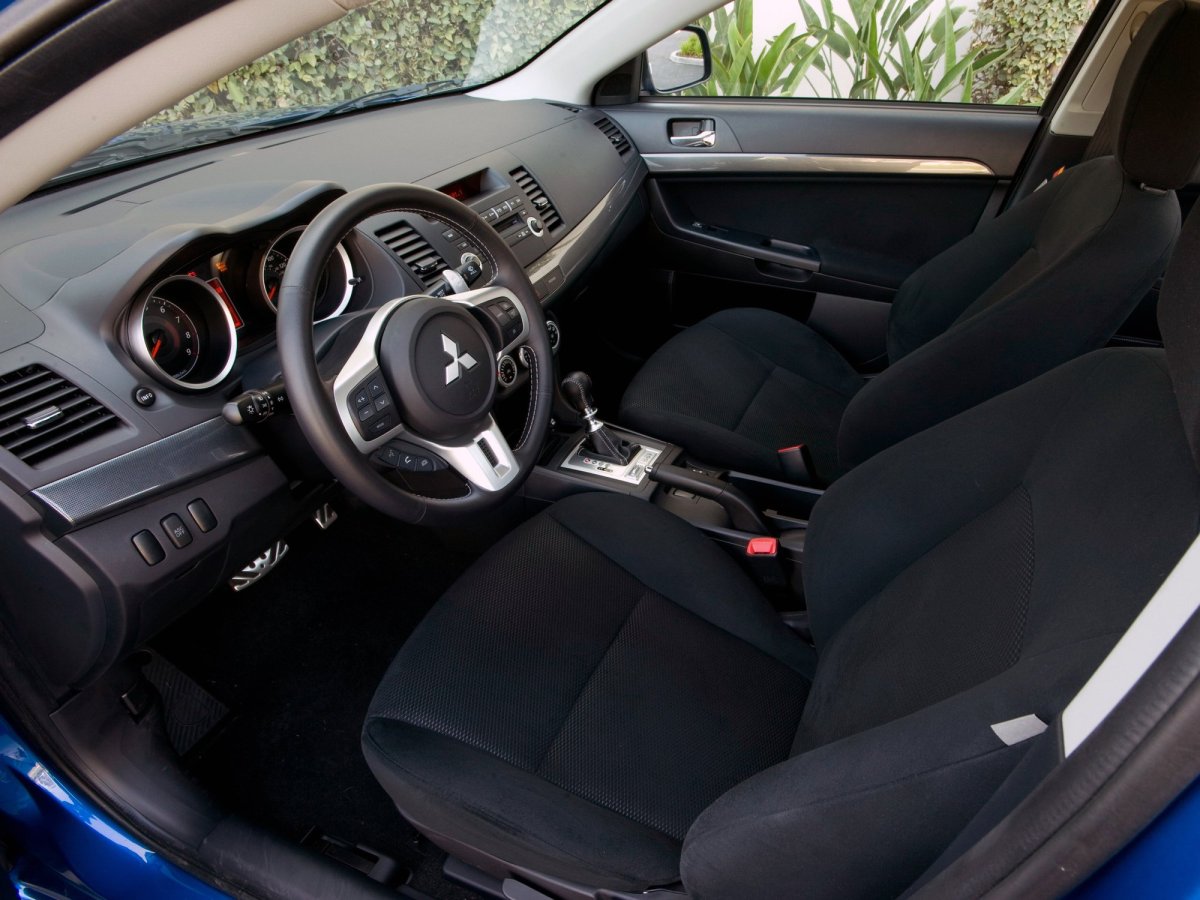 Ralliart Lancer 10 салон