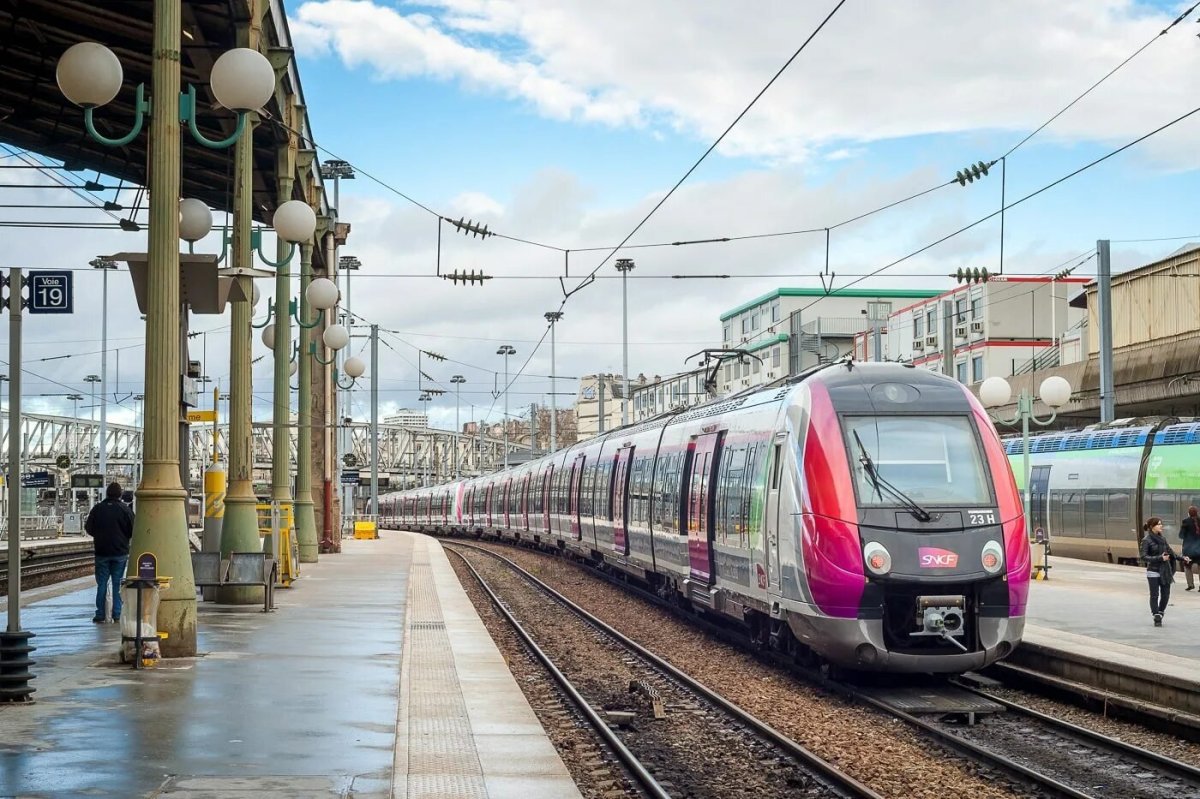 Электричка RER Париж