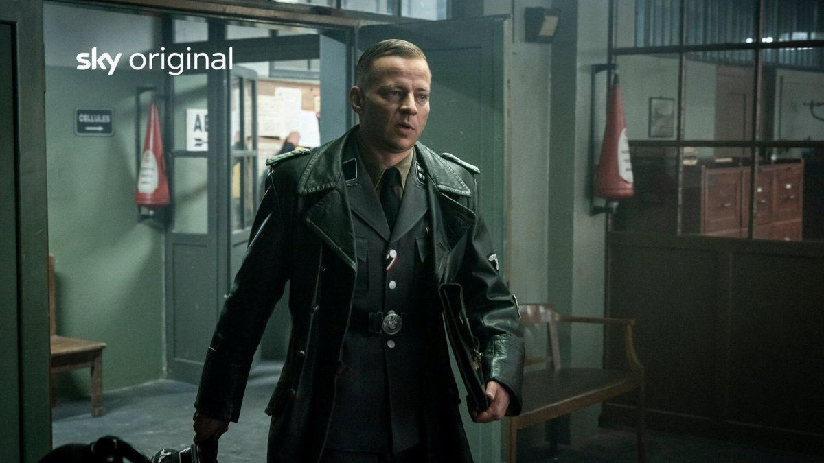 Том Влашиха в сериале подводная лодка