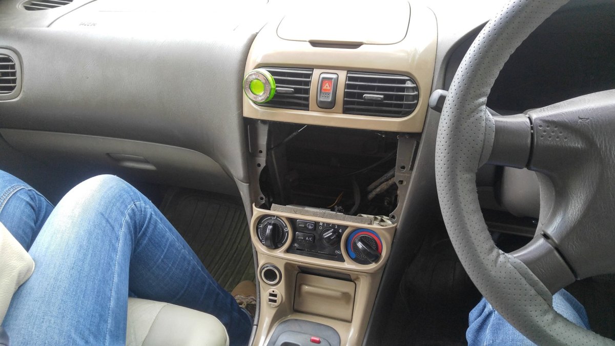 2 Din магнитола в Nissan Sunny