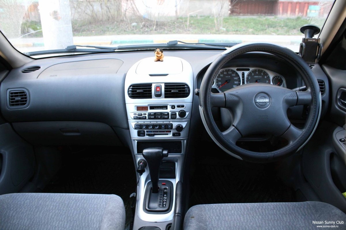 Nissan ad салон 1999