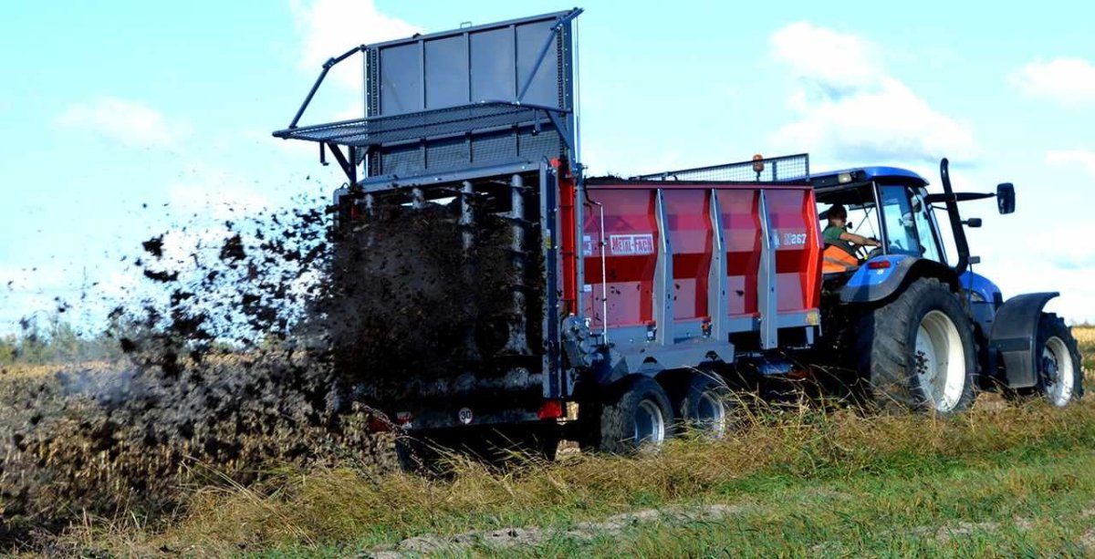 Навозоразбрасыватель 6 тонн n-267/1