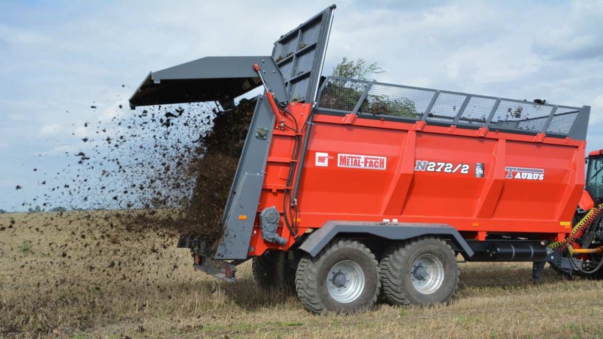 Навозоразбрасыватель Metal fach 12 тонн