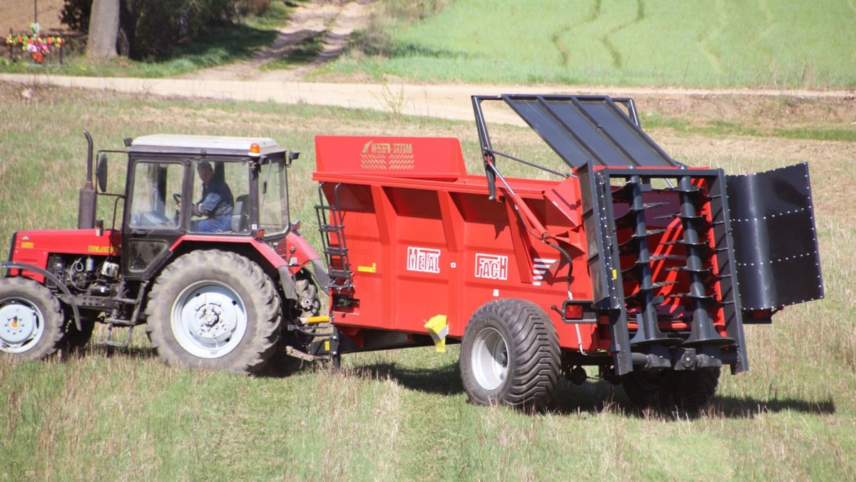 Навозоразбрасыватель для МТЗ 82