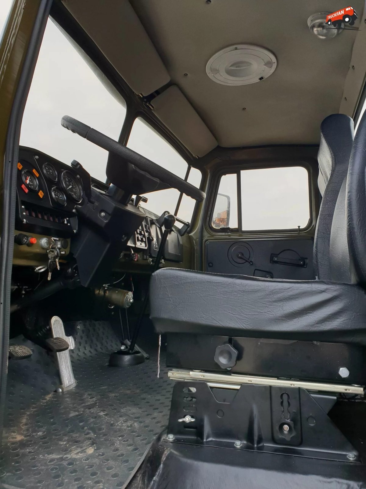 Урал 4320 кабина сиденья