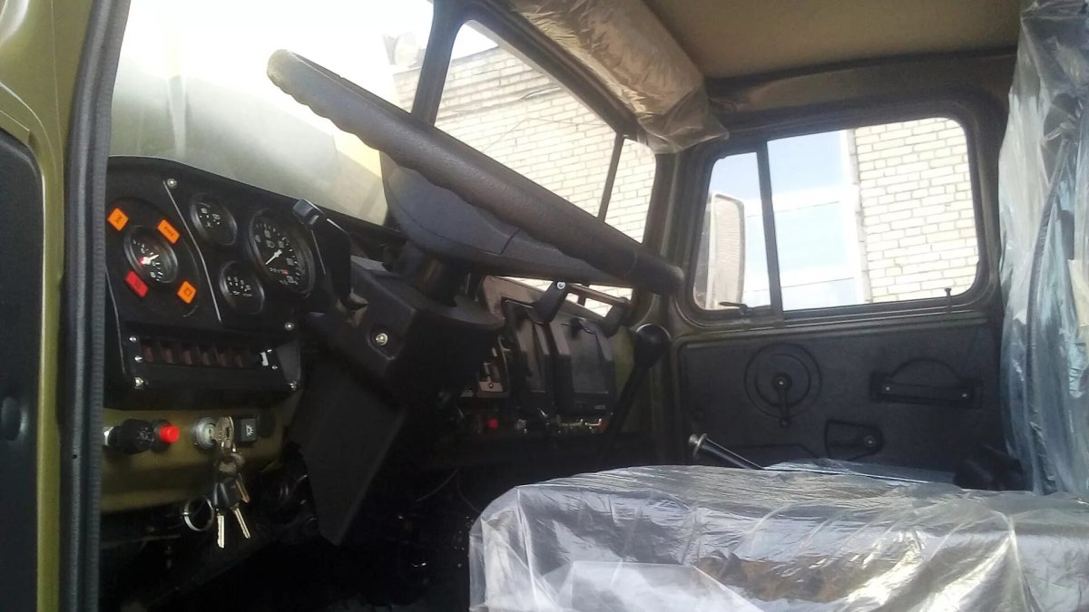 КАМАЗ 5350 военный кабина