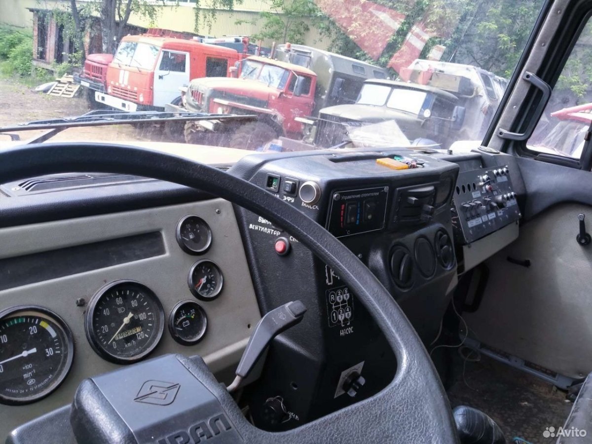 Урал с кабиной Ивеко