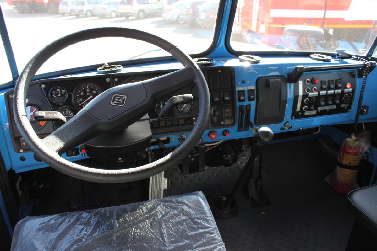 Урал 5557 салон