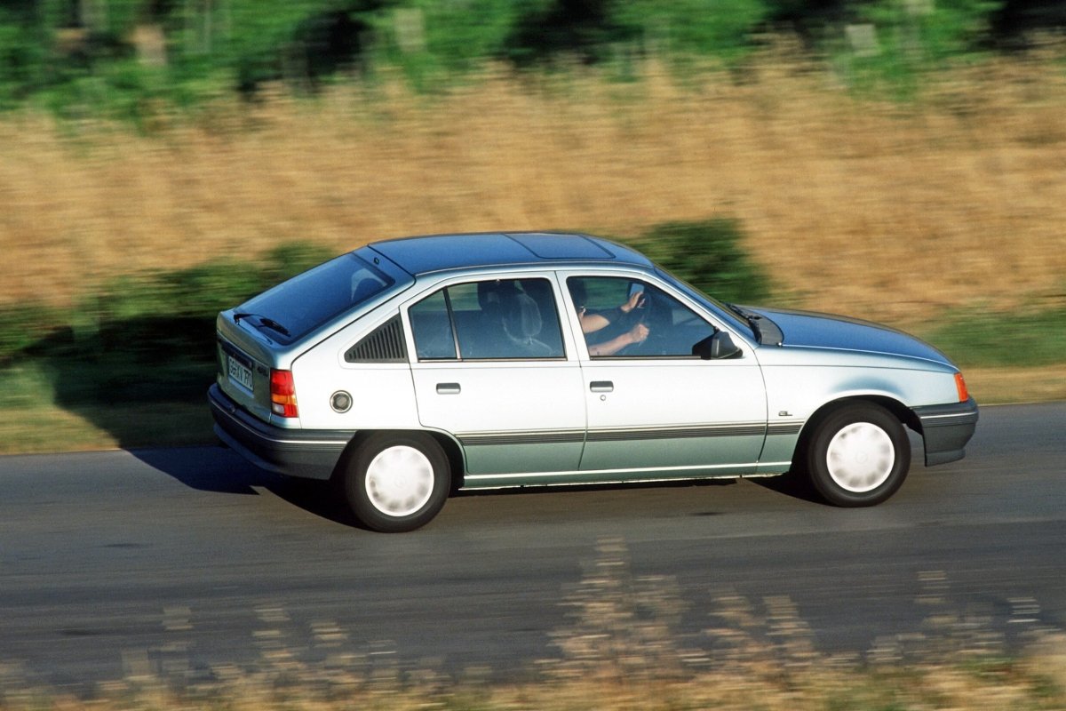 Опель кадет 1989 седан