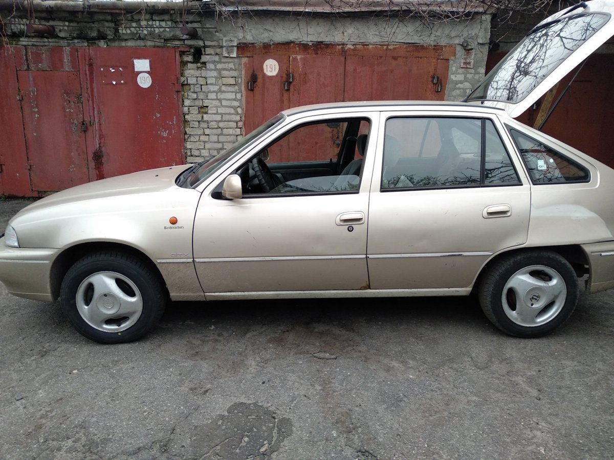 Daewoo Nexia хэтчбек