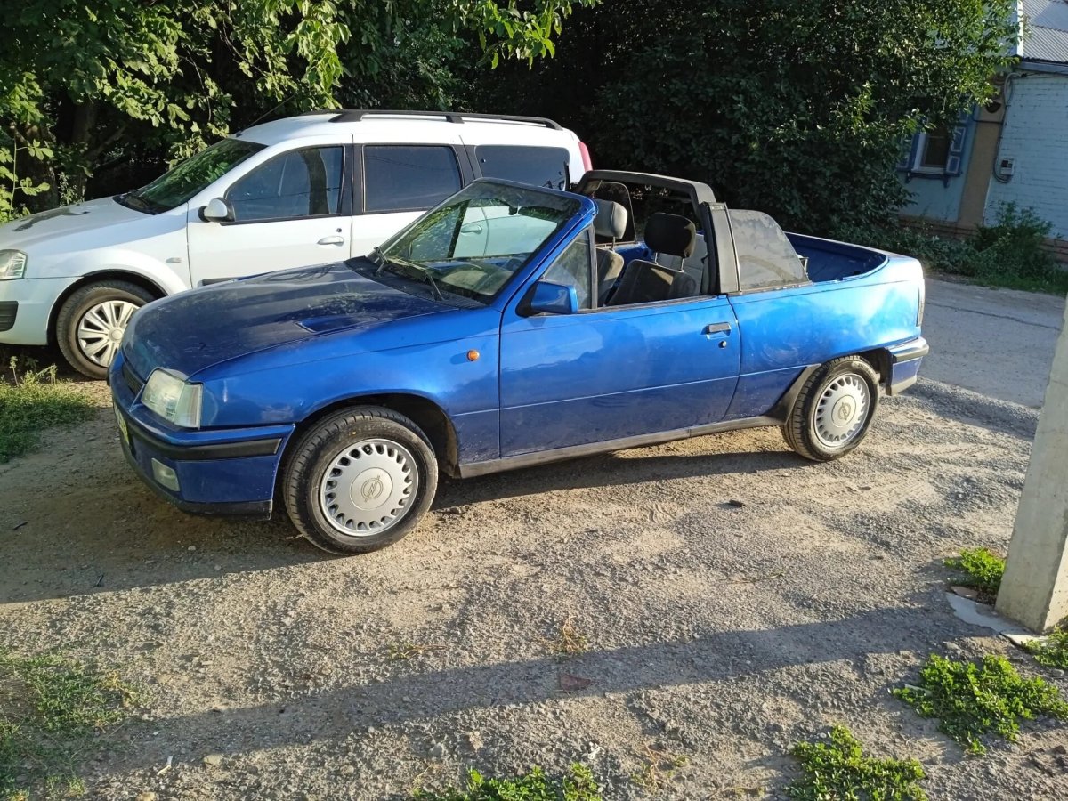 Opel Kadett Cabrio (e) 1989