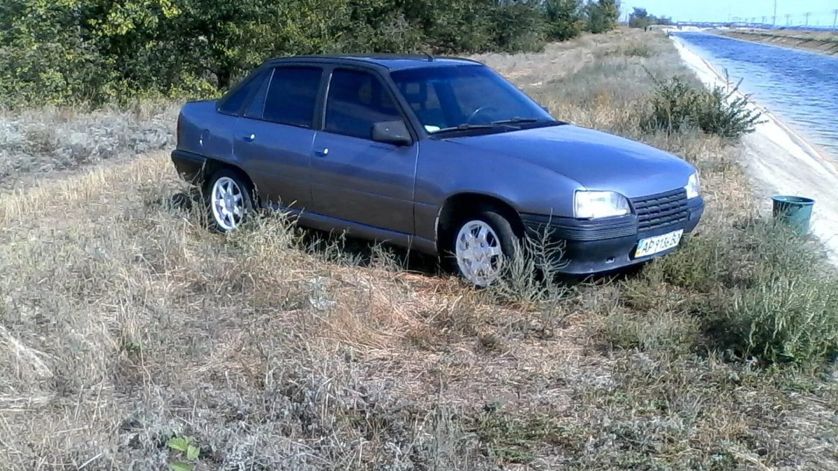 Опель кадет универсал с мордой нексии