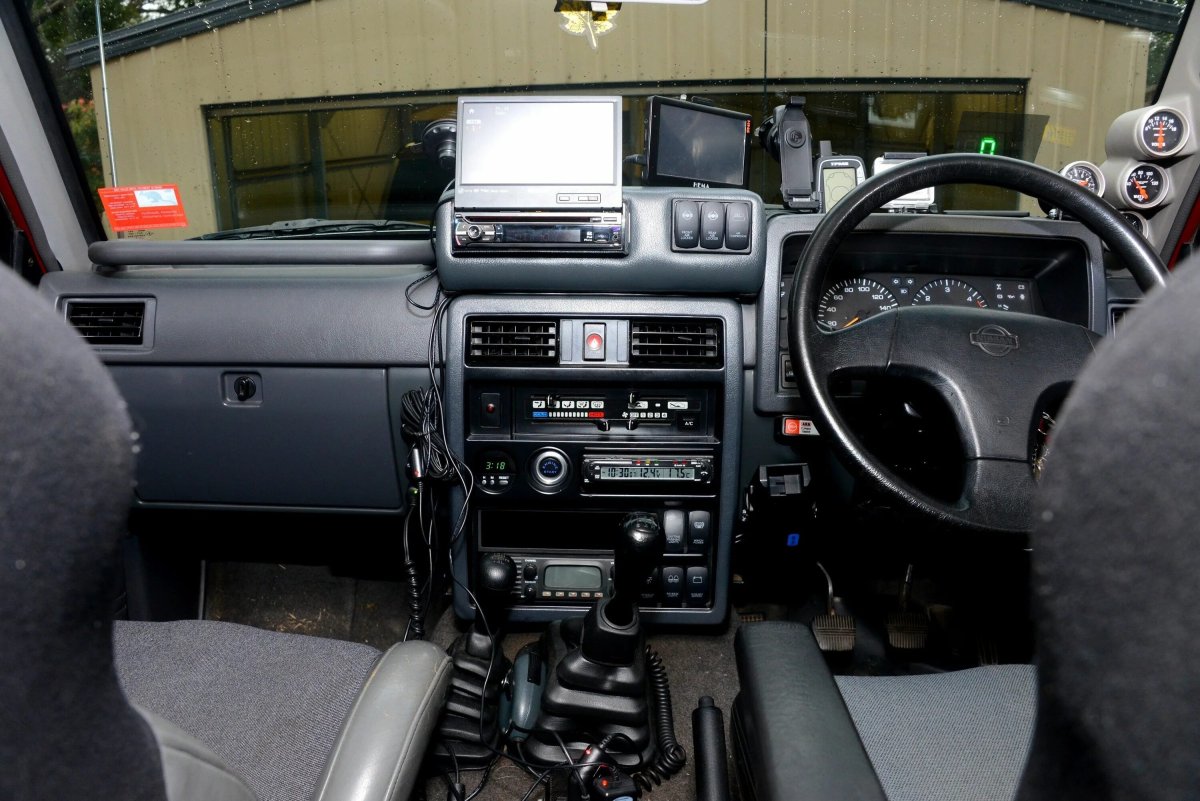 Patrol y60 салон