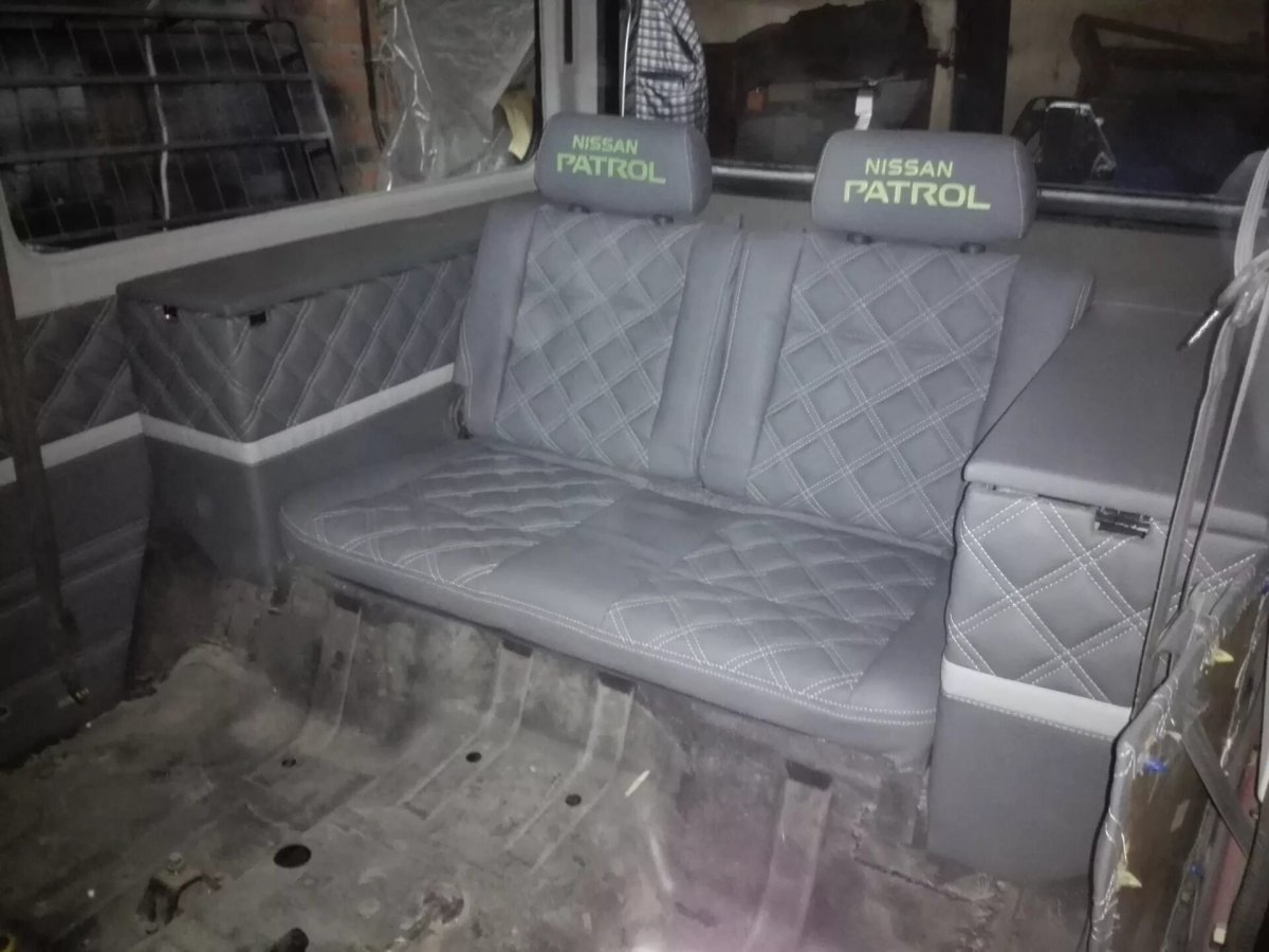 Обшивка салона Nissan Vanette 6
