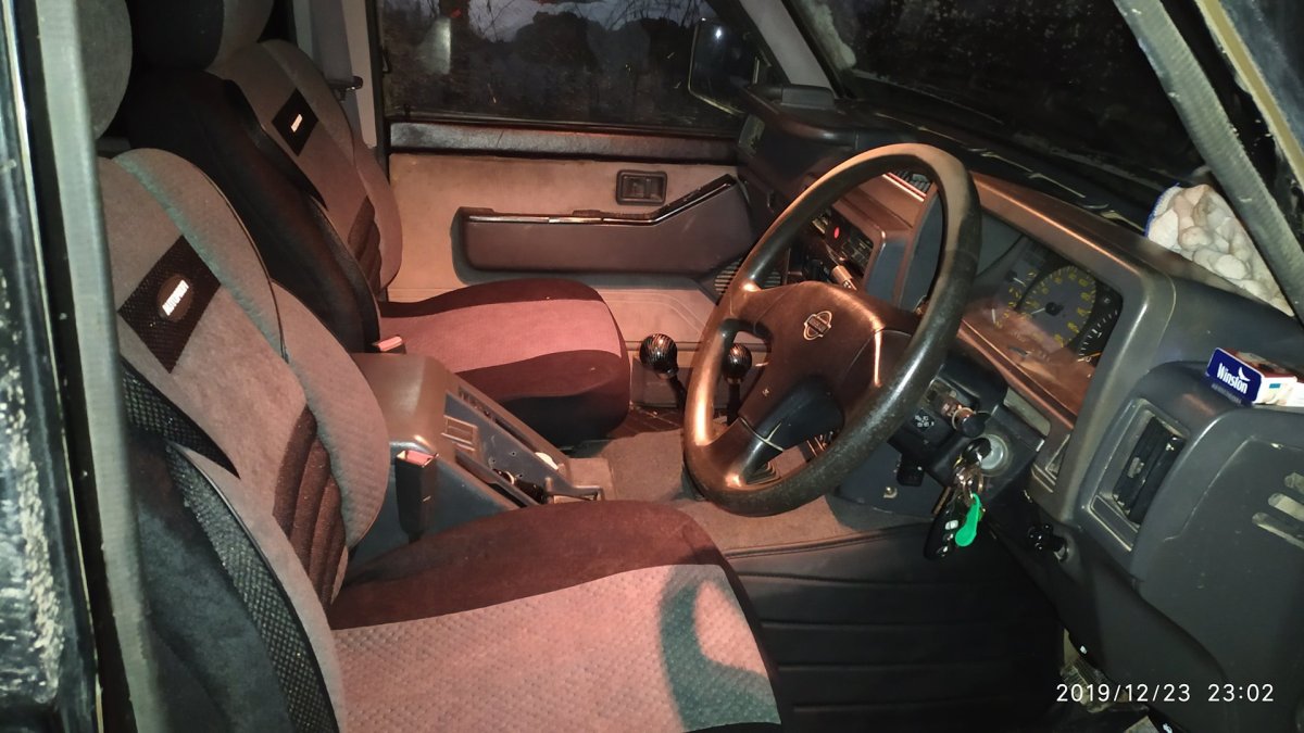 Nissan Patrol 1995 салон