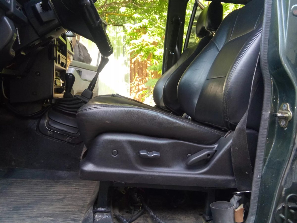 БМВ сидения в Ниссан Патрол y60