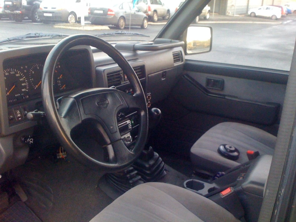 Nissan Patrol 1986 салон