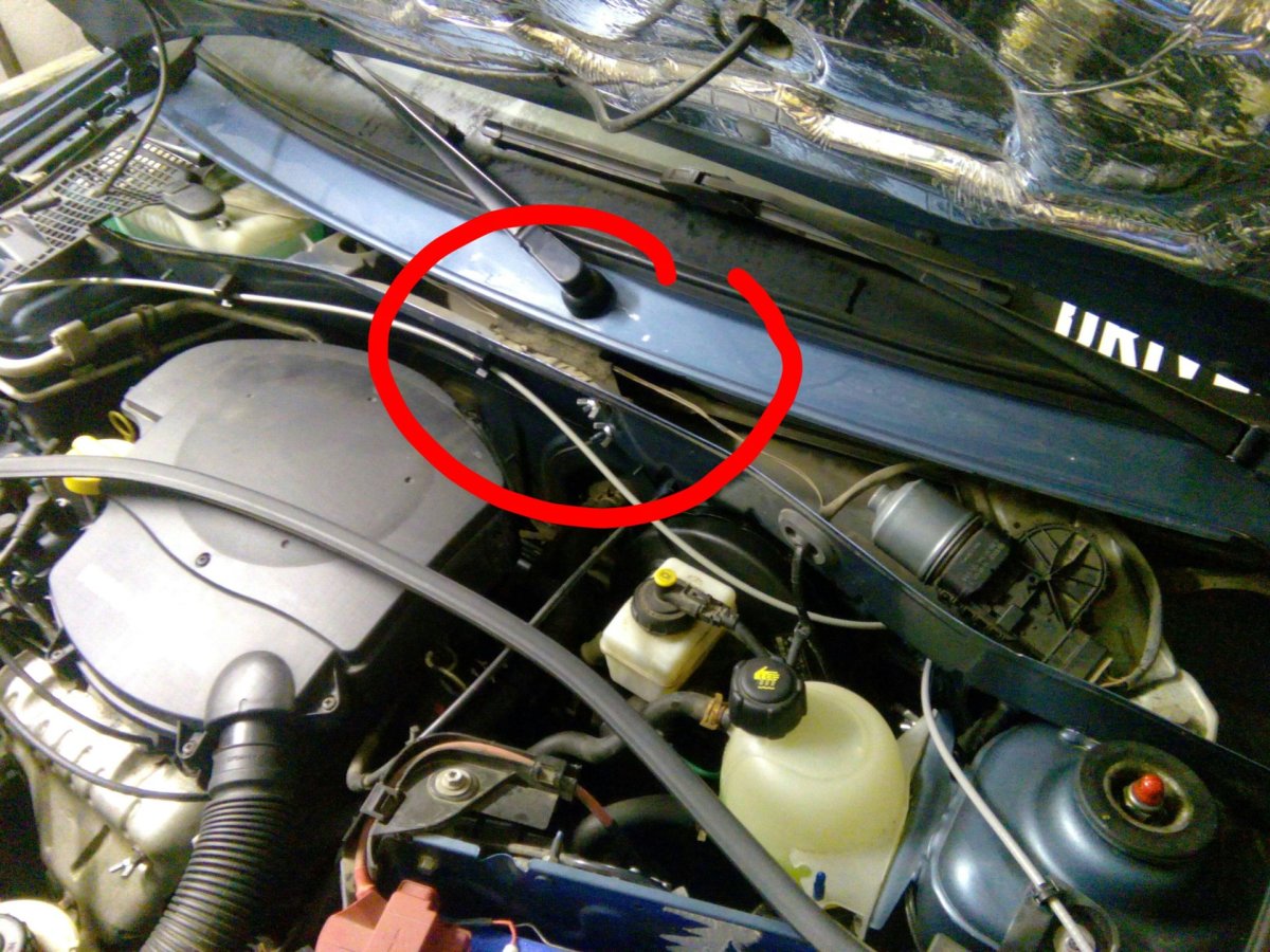 Забор воздуха Рено Логан 2