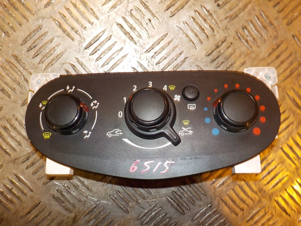 Блок управления печкой Рено Логан 2