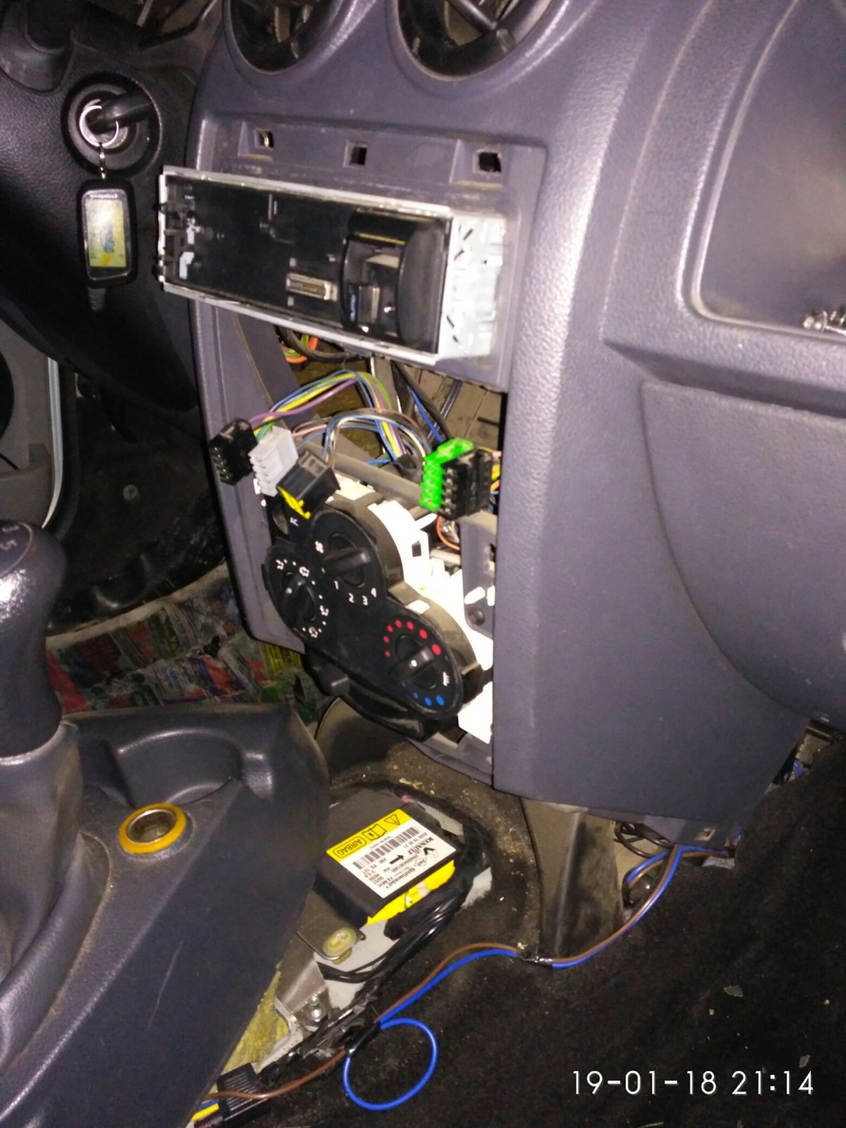 Мотор печки Рено Логан 1