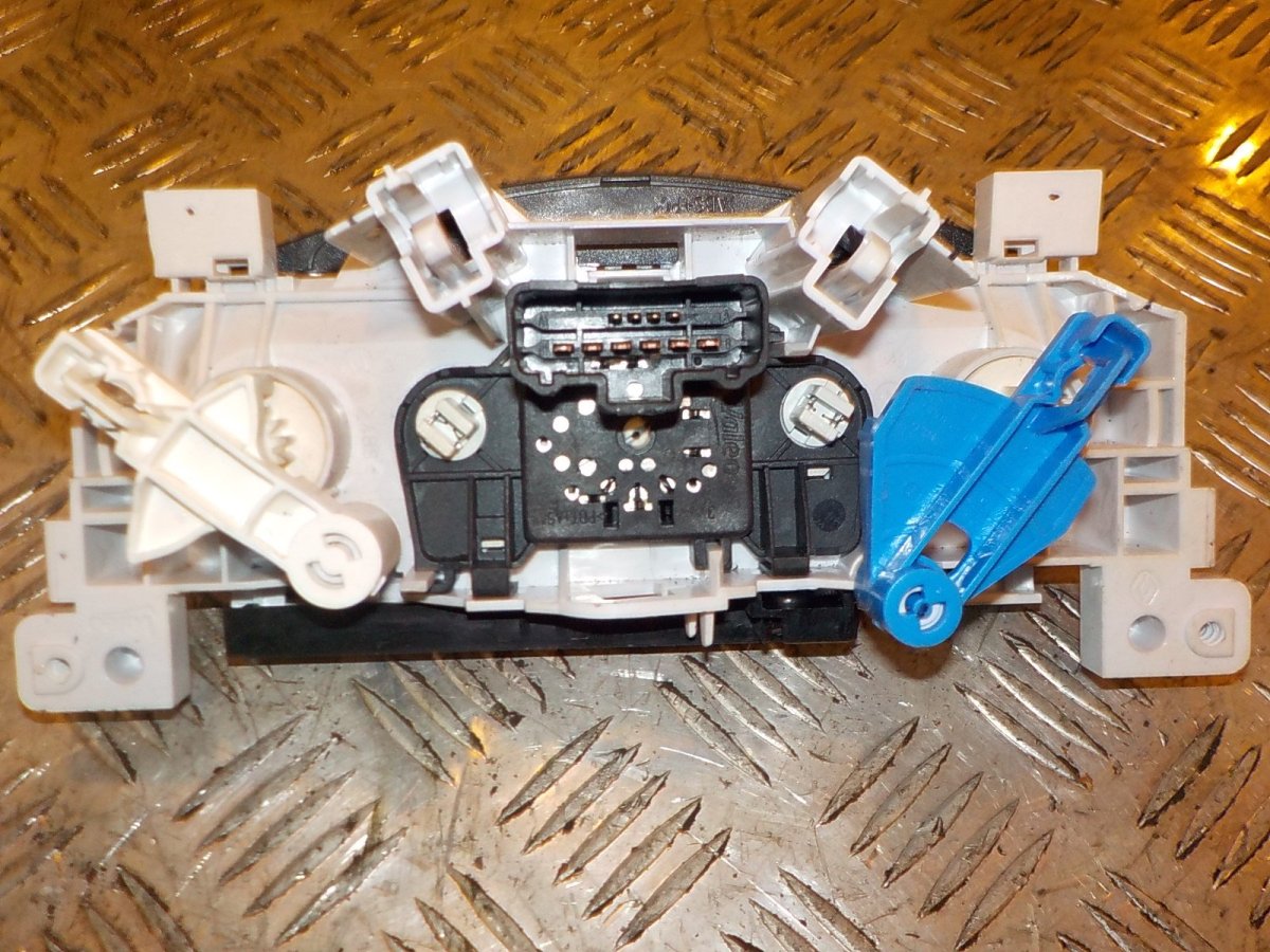 Блок отопителя Логан 2