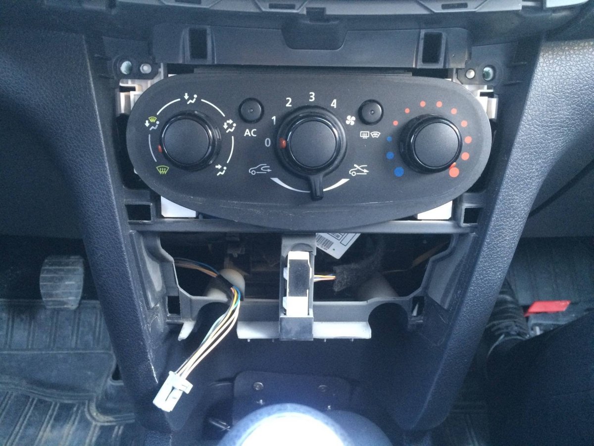 Блок печки Рено Логан 2