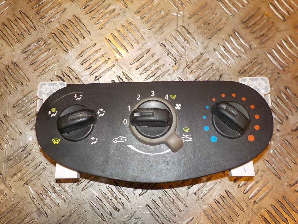 Блок управления печкой Рено Логан 1