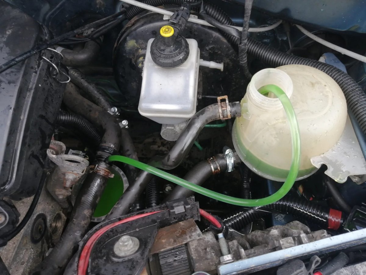 Рено Логан замена радиатора печки драйв 2