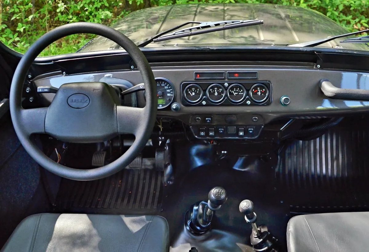 УАЗ Хантер 3151 салон