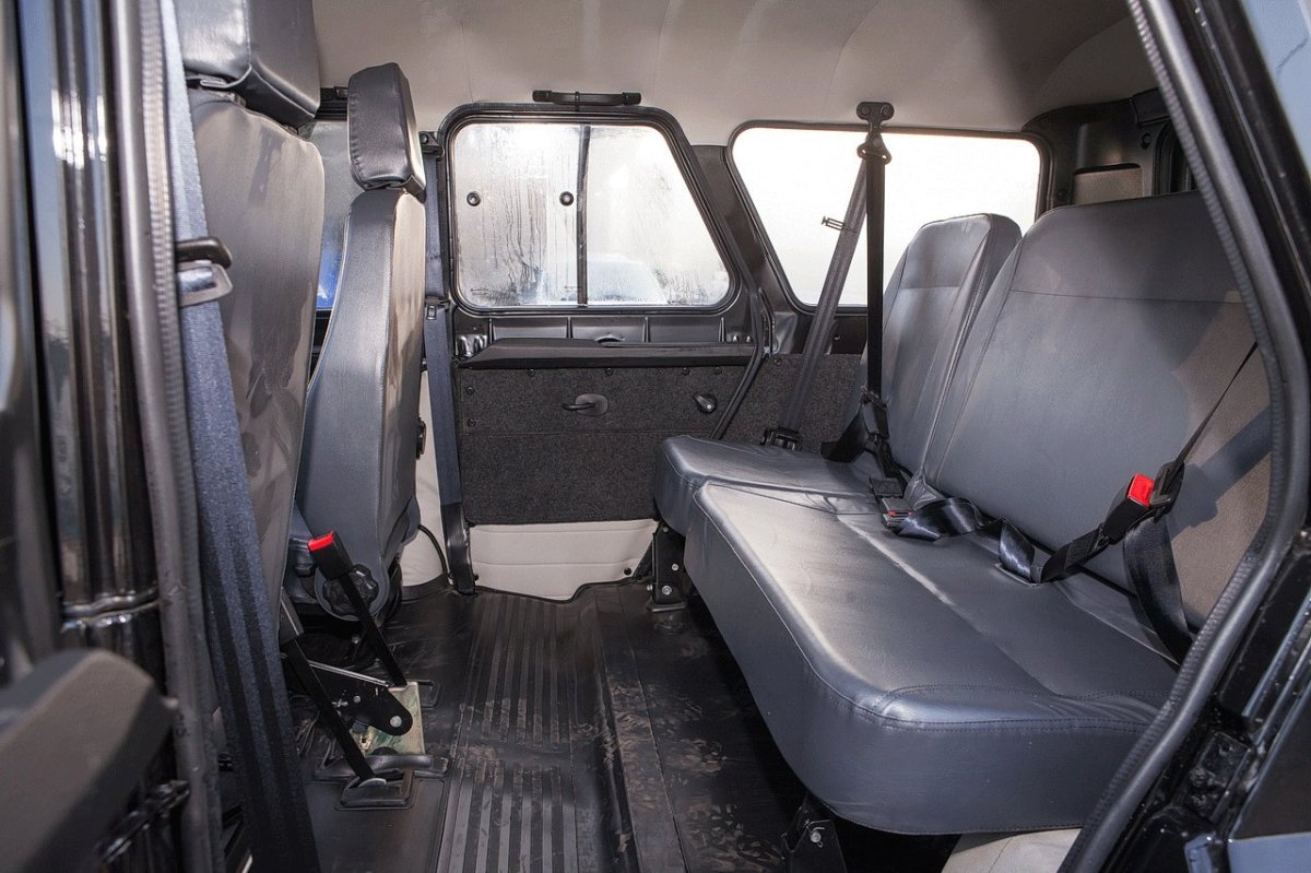 УАЗ Хантер 3151 задние сиденья
