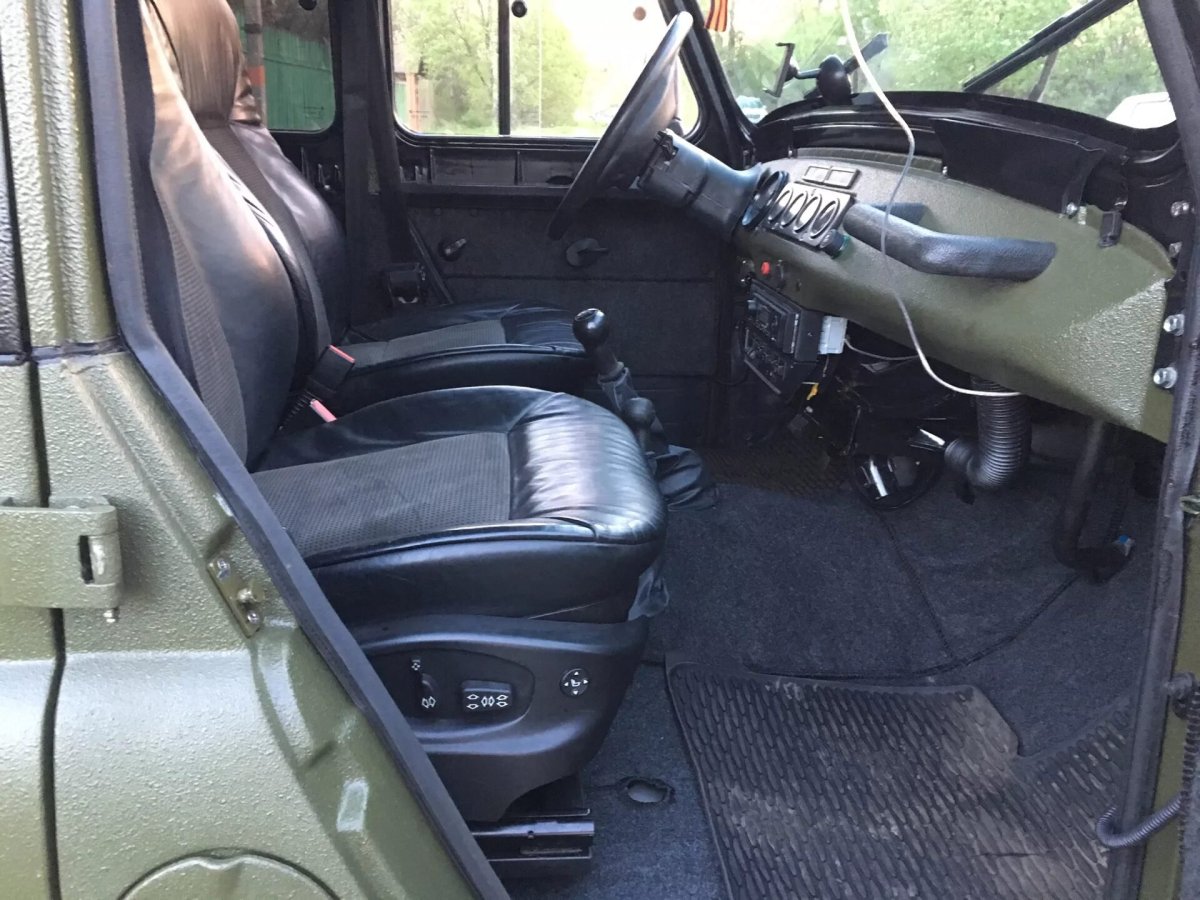 УАЗ 469 Хантер кожаный салон